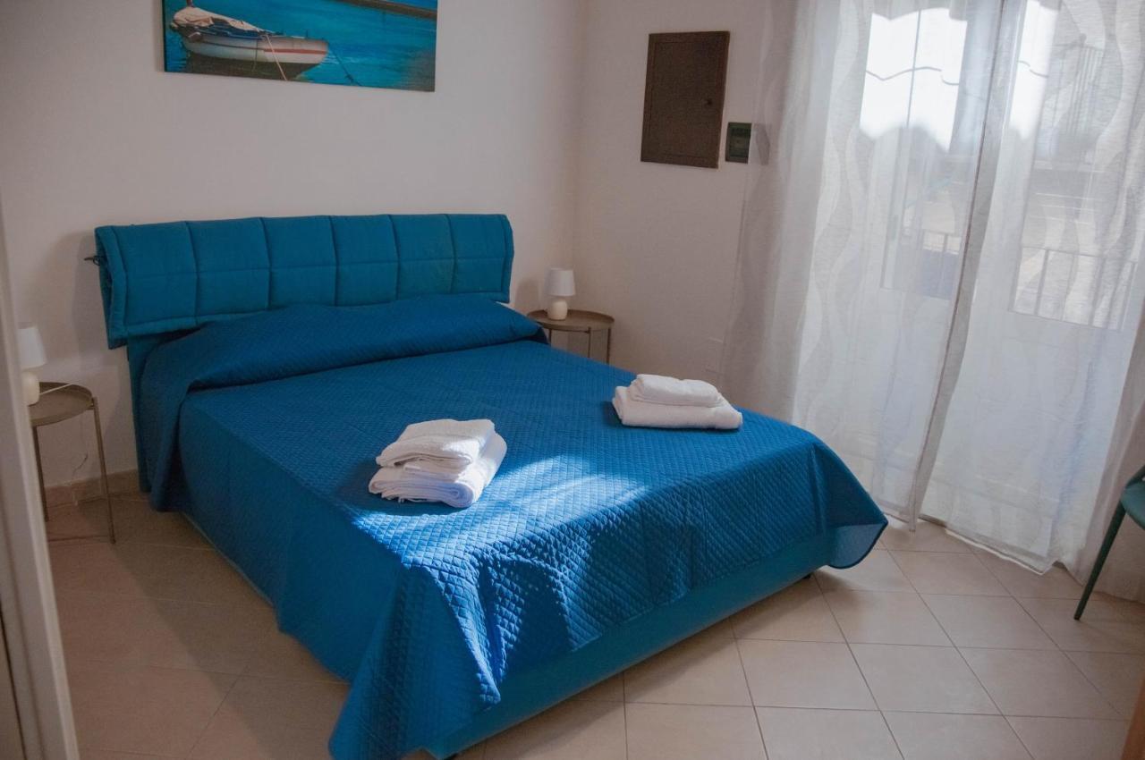 Ideisini'S Apartment Palermo Buitenkant foto