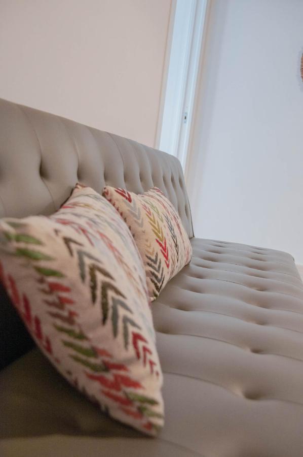 Ideisini'S Apartment Palermo Buitenkant foto